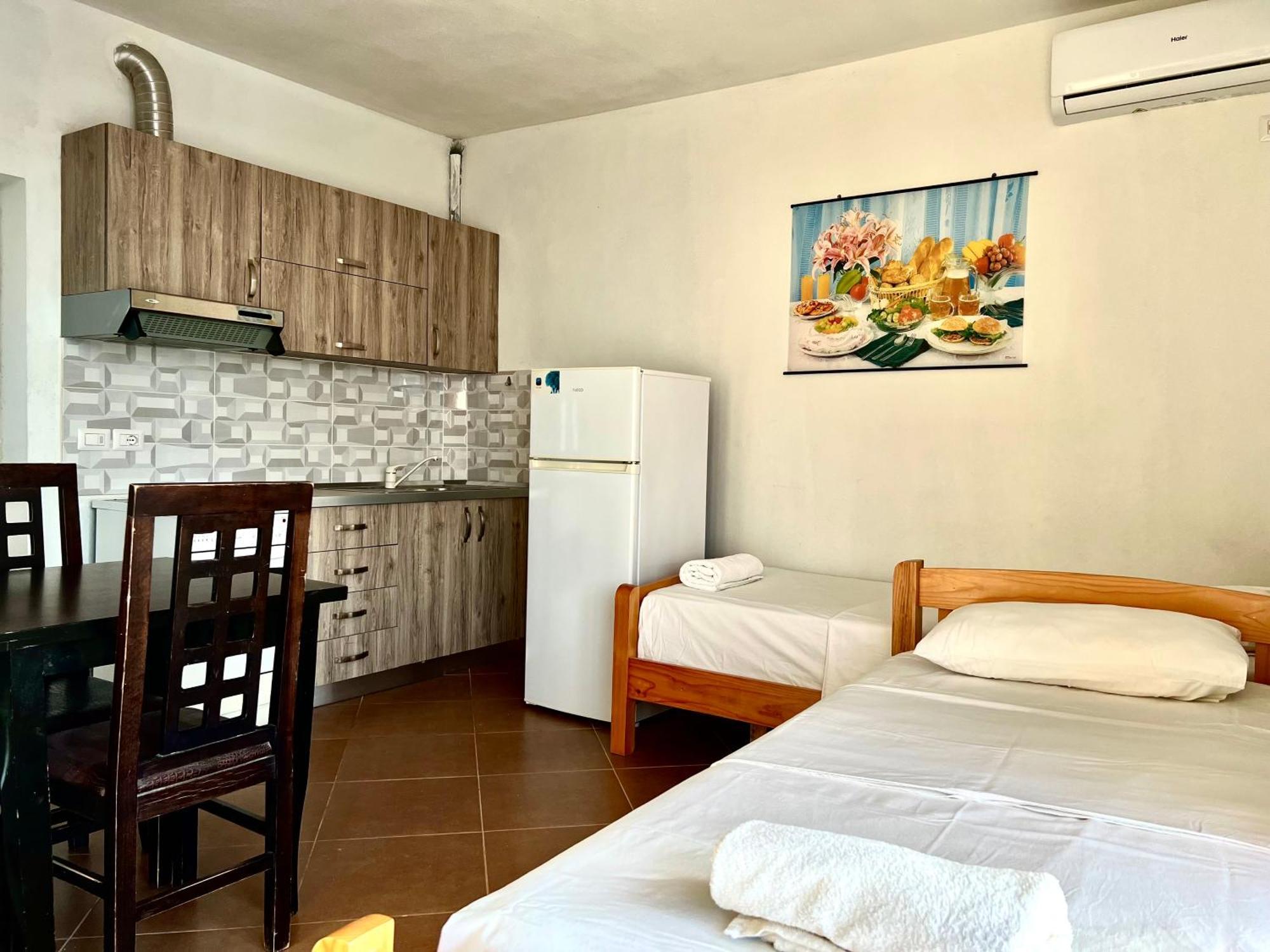 Redi'S Seaview Apartments Sarande Exterior photo