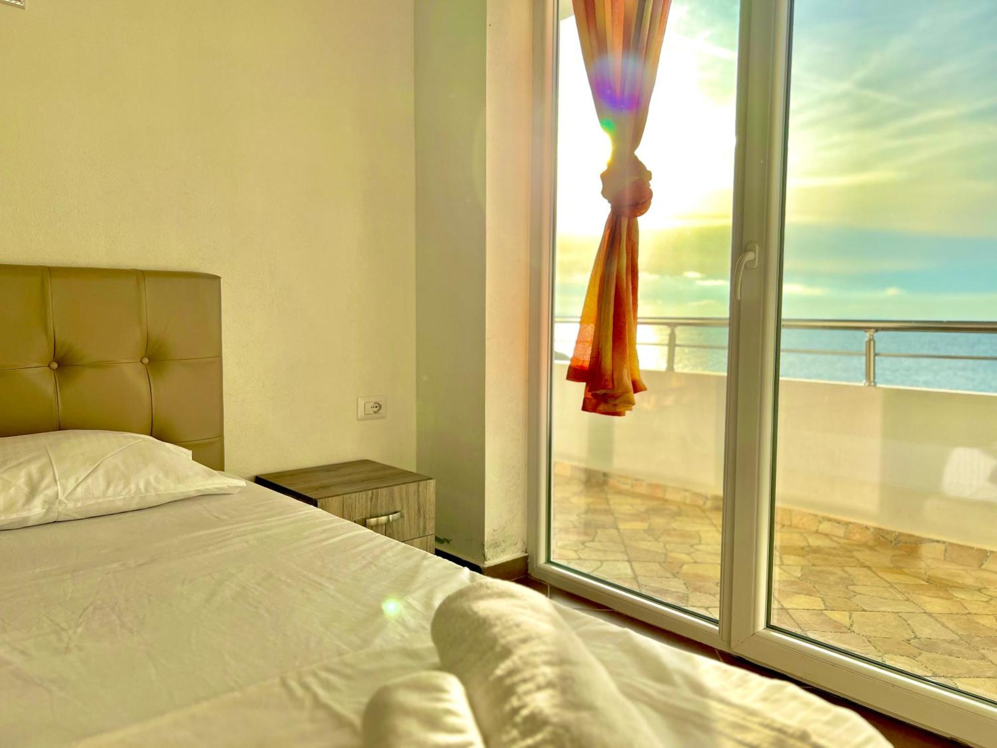 Redi'S Seaview Apartments Sarande Exterior photo