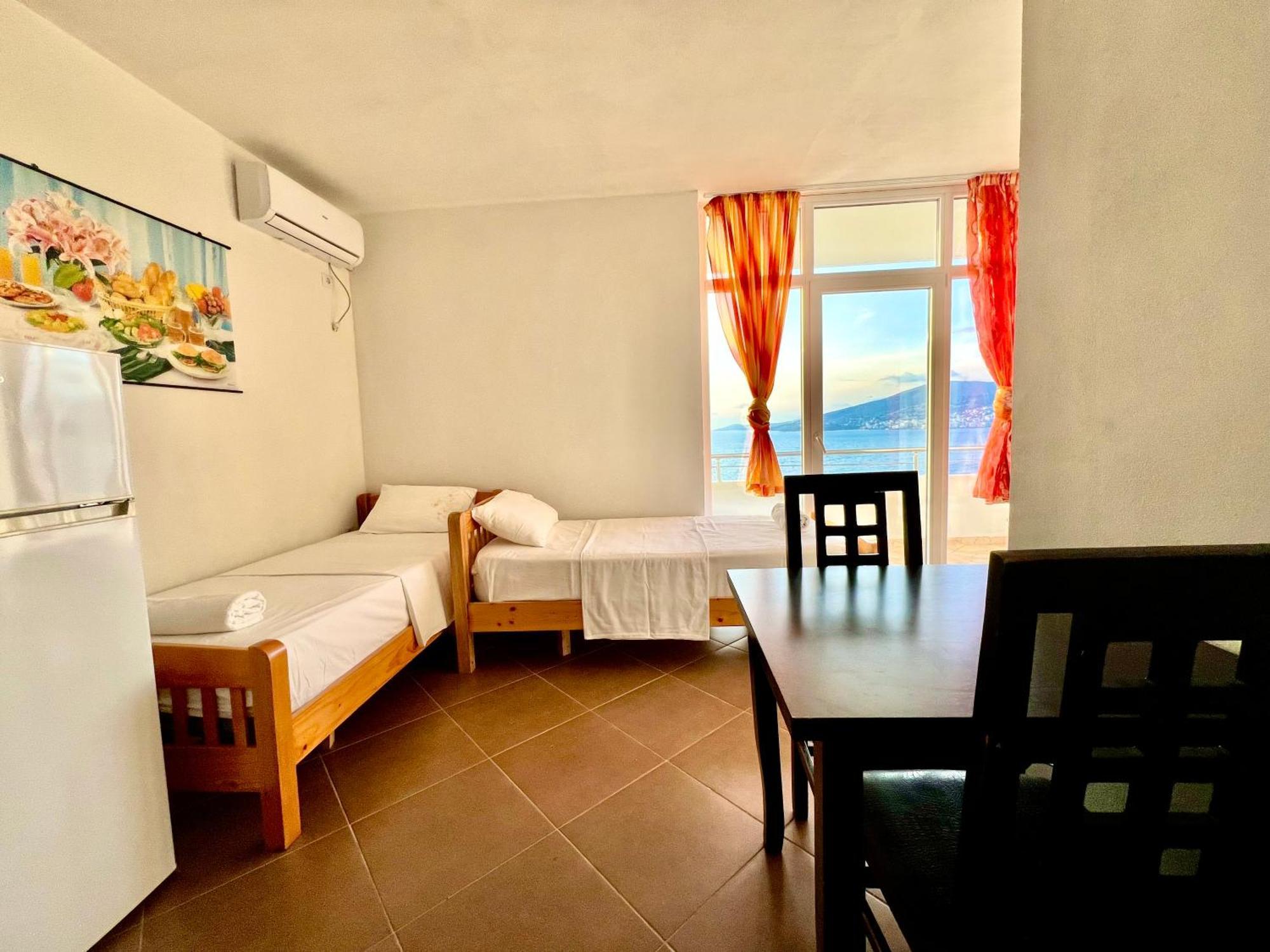 Redi'S Seaview Apartments Sarande Exterior photo