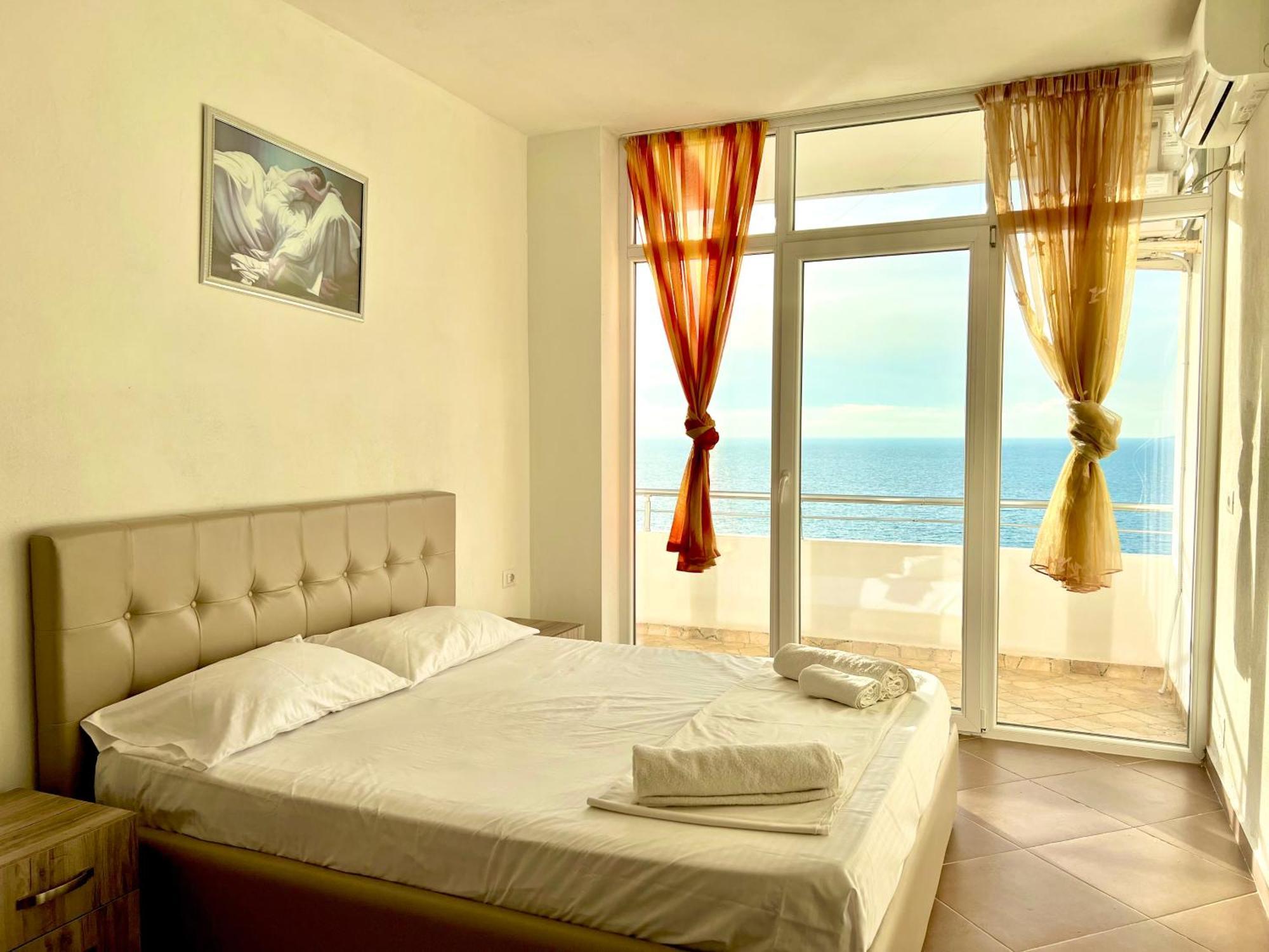 Redi'S Seaview Apartments Sarande Exterior photo