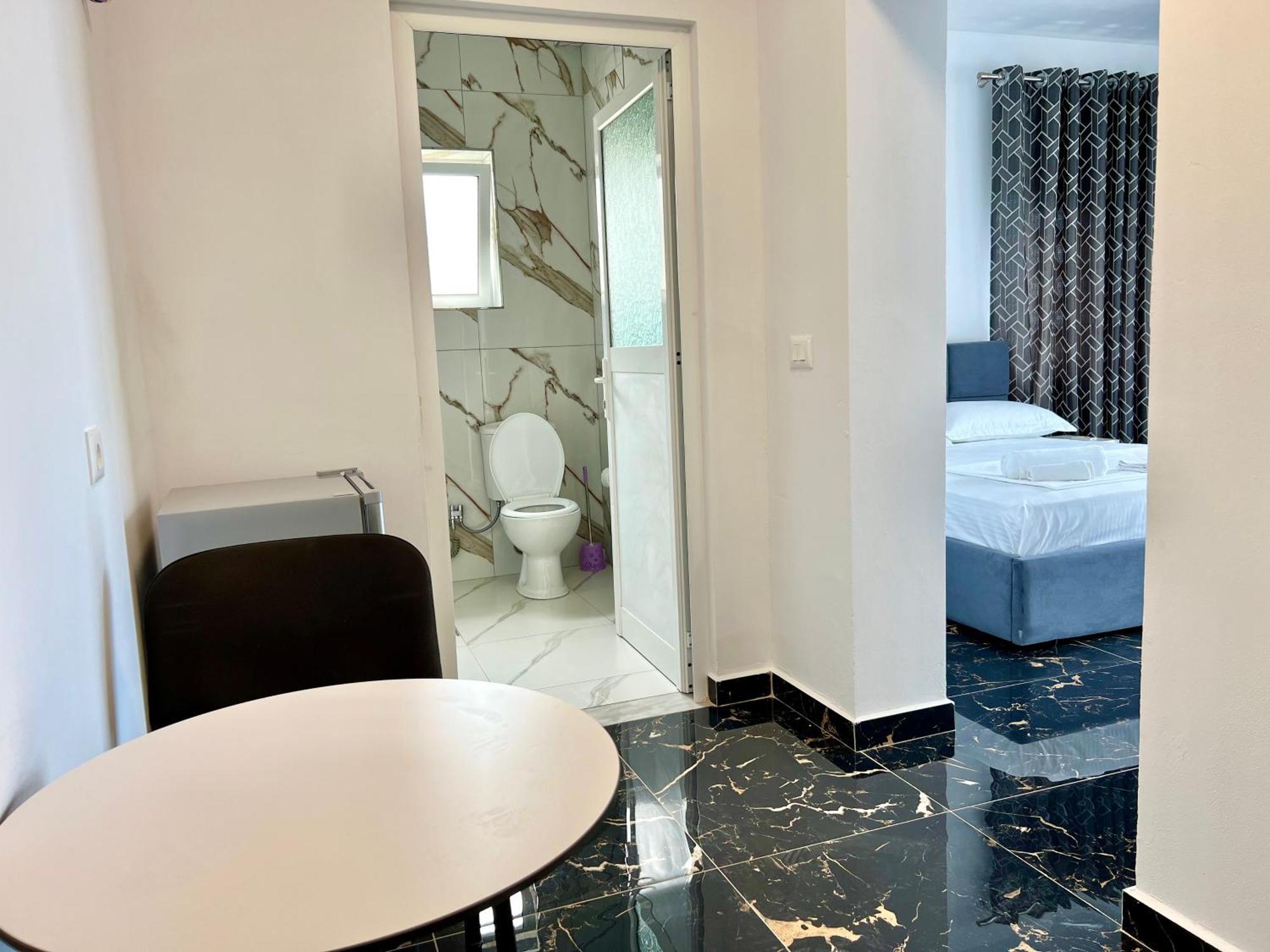 Redi'S Seaview Apartments Sarande Exterior photo