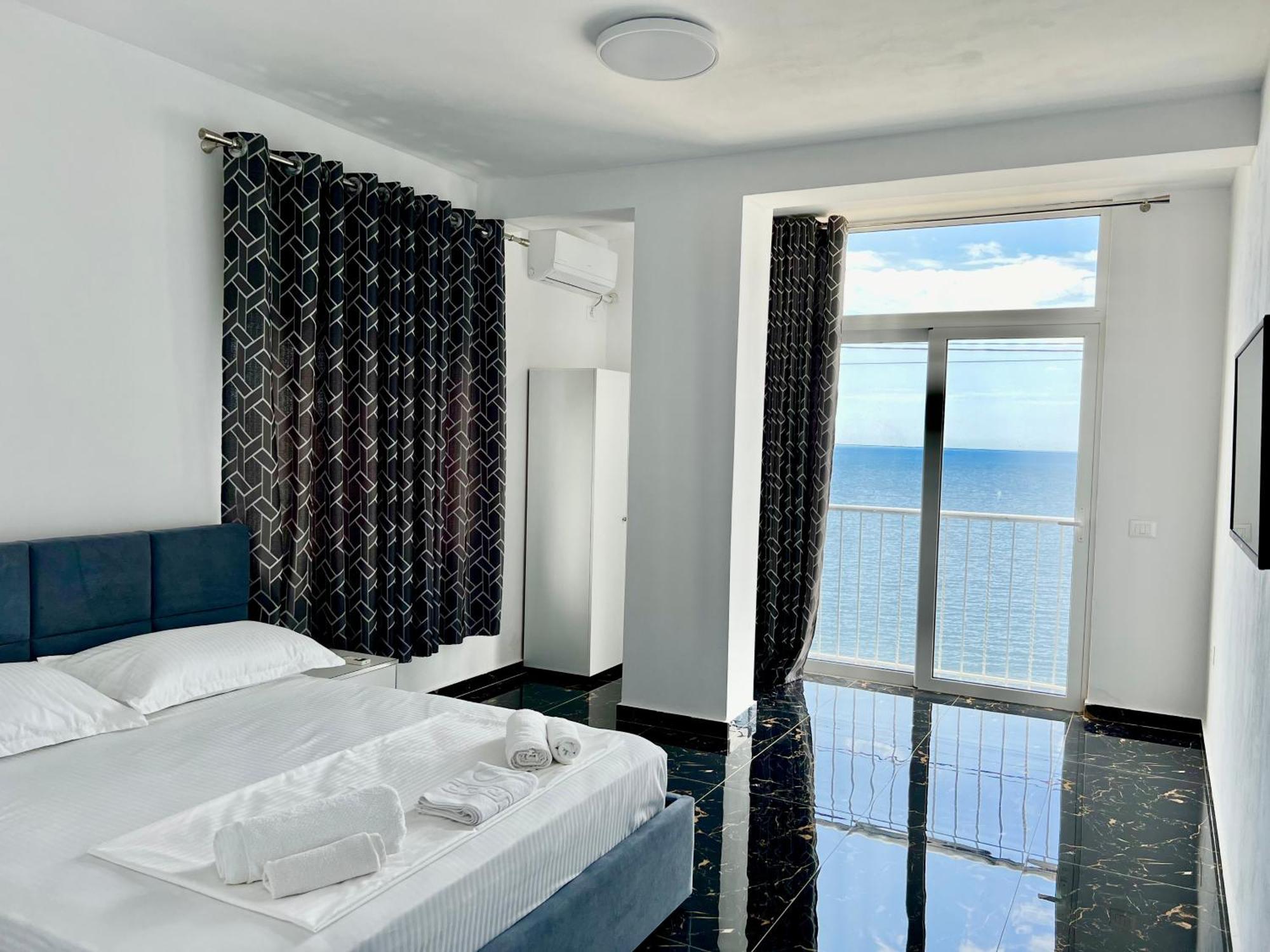 Redi'S Seaview Apartments Sarande Exterior photo