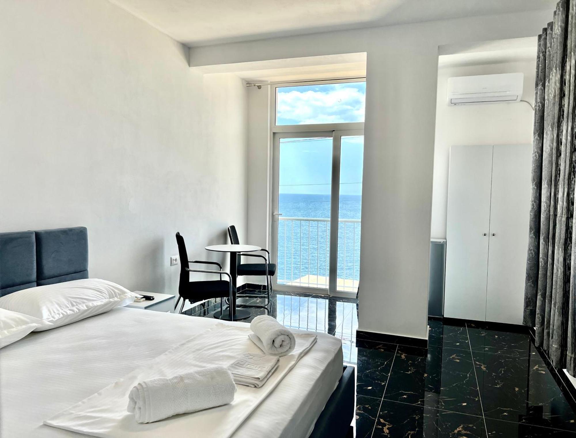 Redi'S Seaview Apartments Sarande Exterior photo