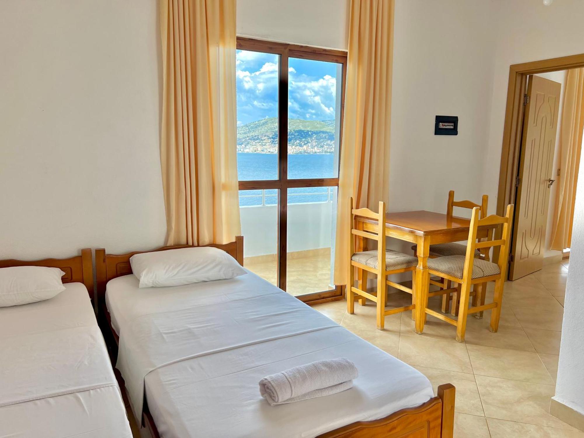 Redi'S Seaview Apartments Sarande Exterior photo