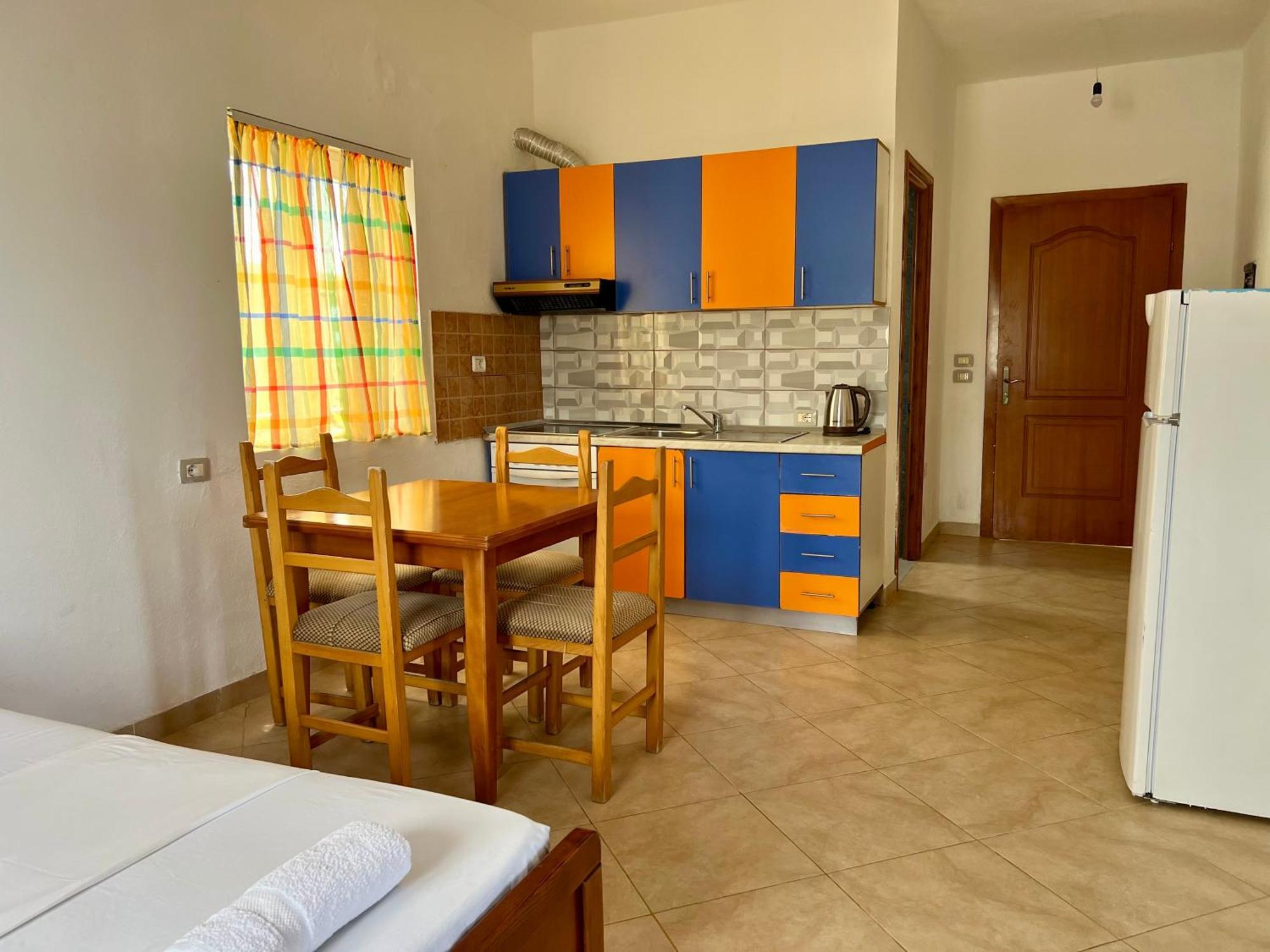Redi'S Seaview Apartments Sarande Exterior photo