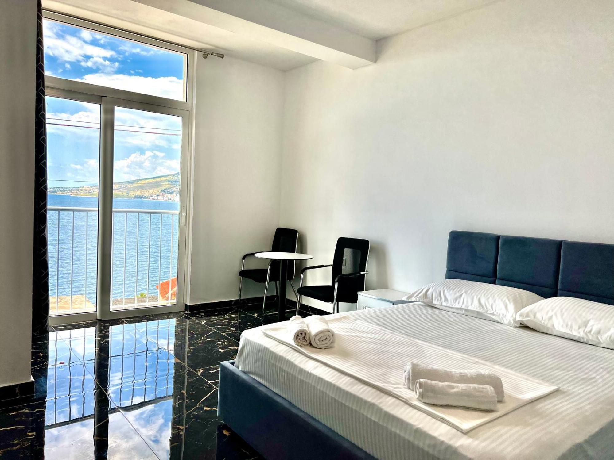 Redi'S Seaview Apartments Sarande Exterior photo