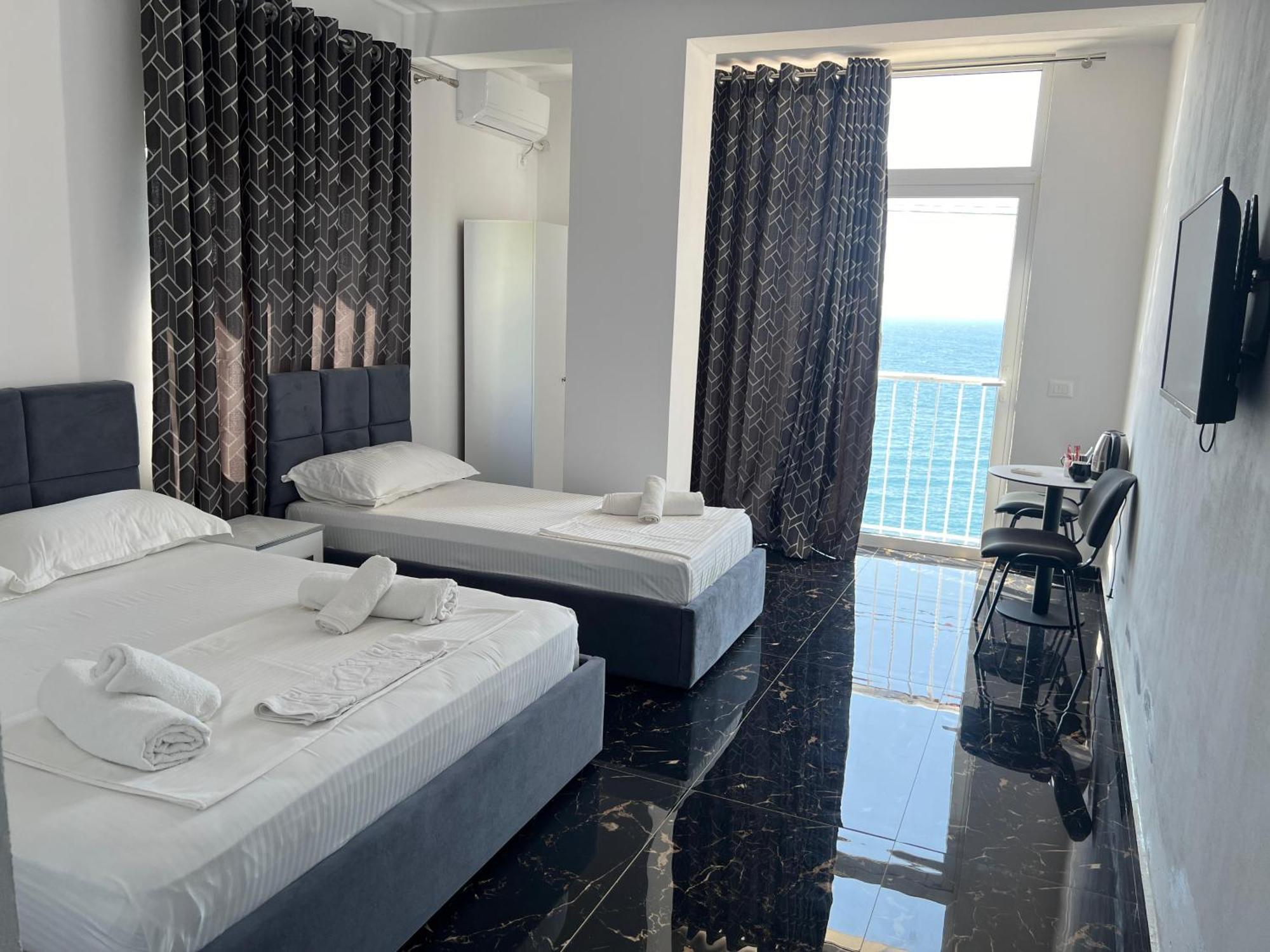 Redi'S Seaview Apartments Sarande Exterior photo